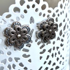 Brighton flower earrings